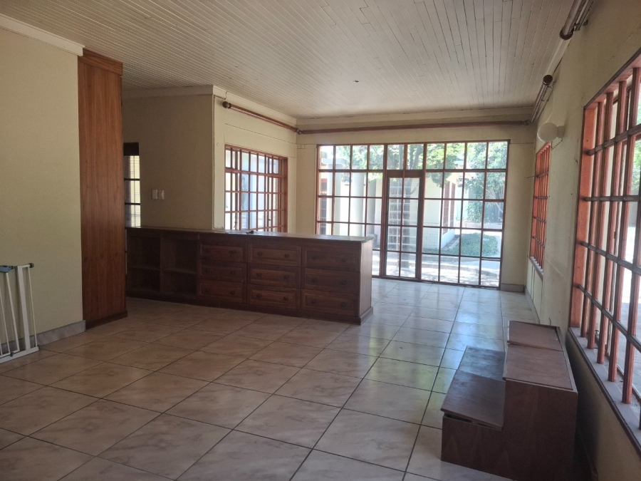 To Let 4 Bedroom Property for Rent in Suidrand Free State